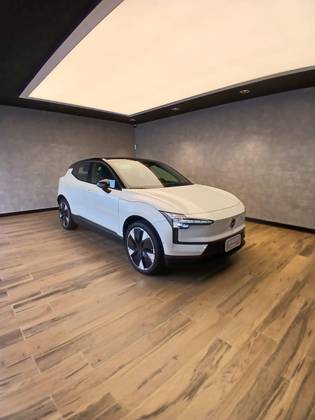 VOLVO EX30 69 KW ELÉTRICO ULTRA